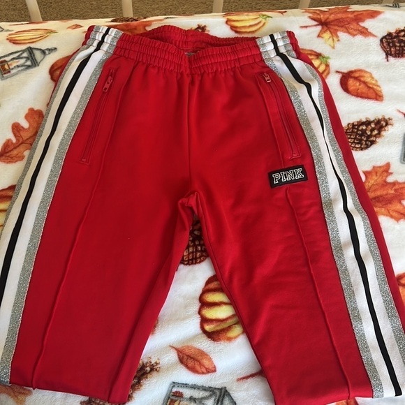 PINK Victoria's Secret Pants - Pink Victoria secret sweatpants red❤️